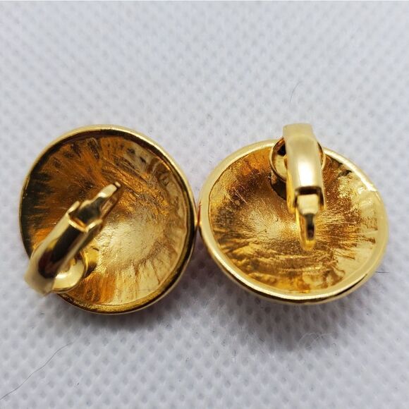 Vintage Red & Cream Clip-On Earrings - Picture 4 of 4